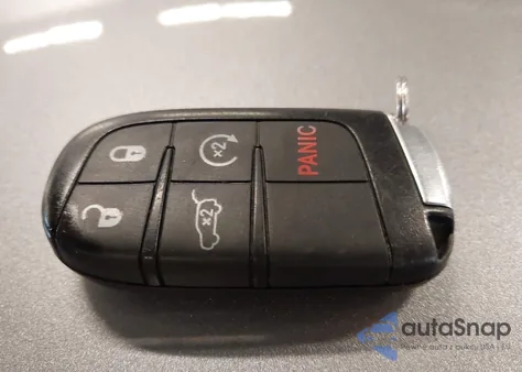 2019 Jeep Grand Cherokee Overland 4X4 z USA, uszkodzony, nr VIN 1C4RJFCG0KC603452